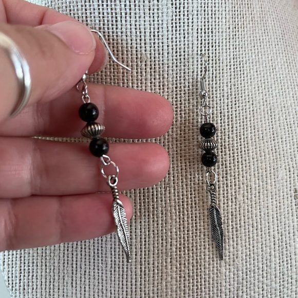 🖤Handmade Earrings 🖤 - Picture 2 of 8